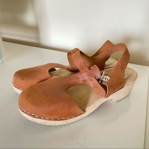 Lotta from Stockholm Clogs 🇸🇪 🌼